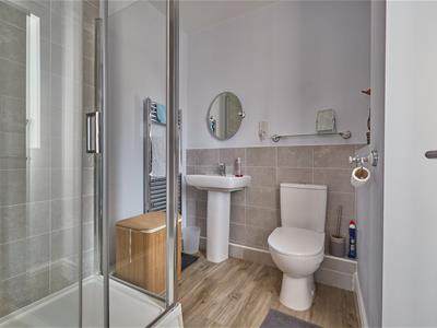 En Suite Shower Room